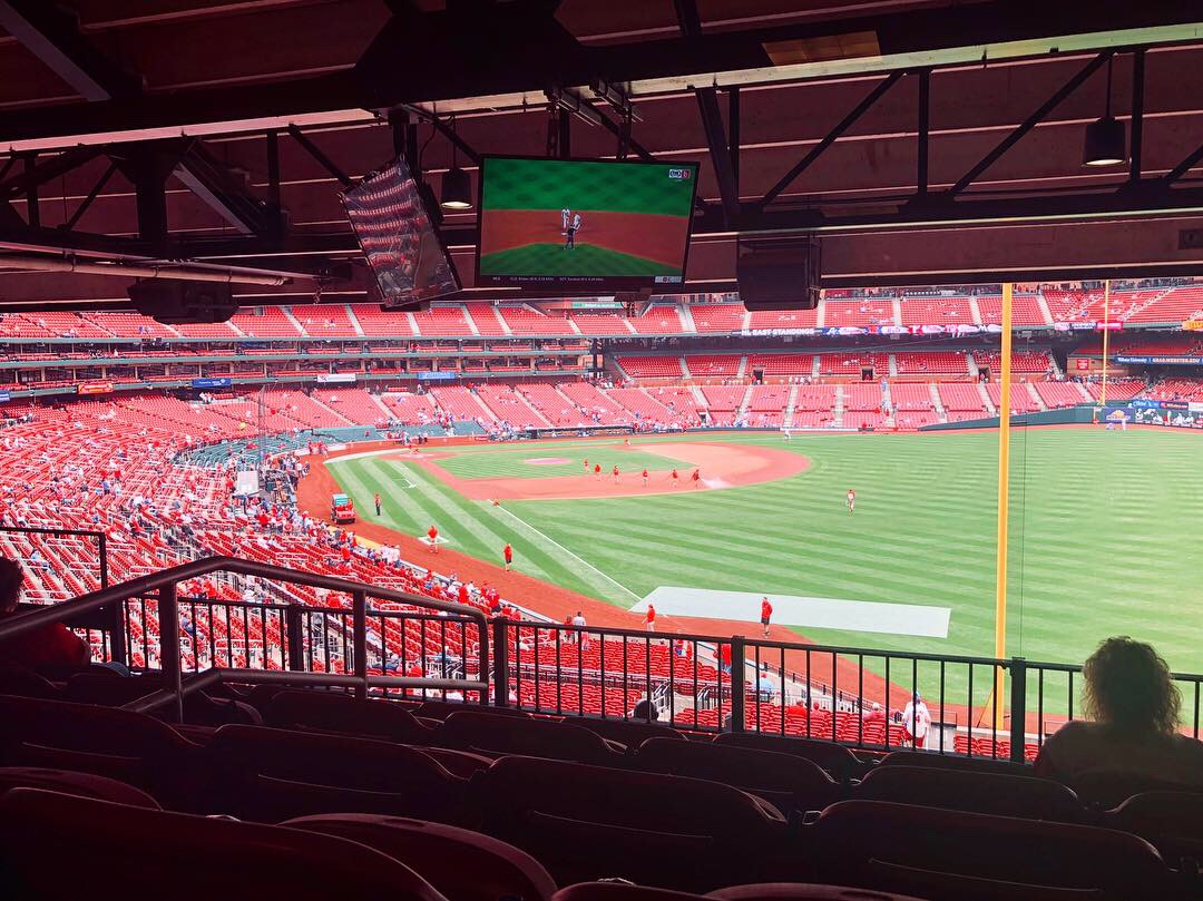 On April 11, residents and a few team members loaded up The Village of Bedford Walk’s shuttle and headed off to St. Louis for a Cardinals baseball game.